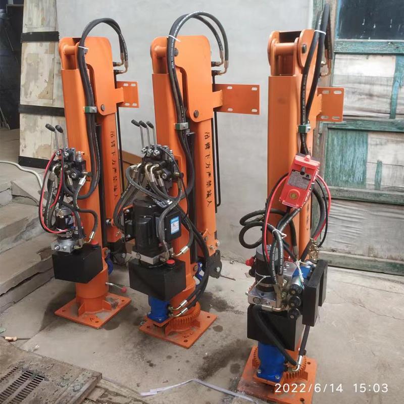 东港镇重汽蓝牌随车吊 3.2吨 国六动力强 液压驱动 农用自卸起重机